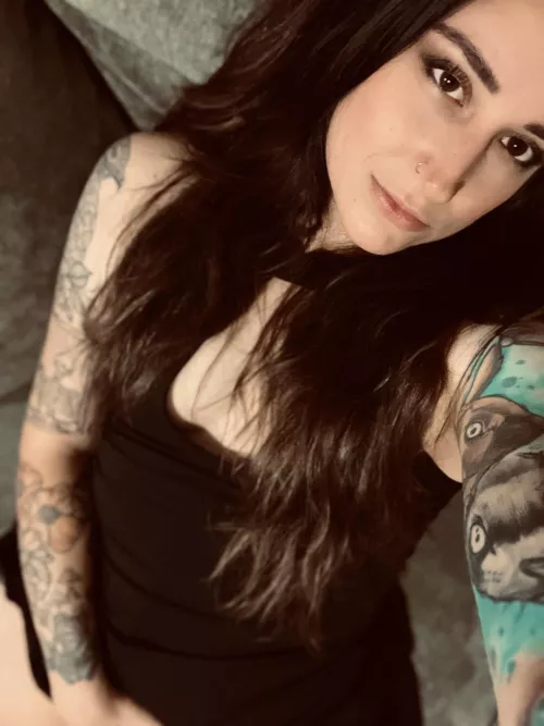 Touching myself to you.  Tell me what you are doing to me. 🤫😉🤤😈