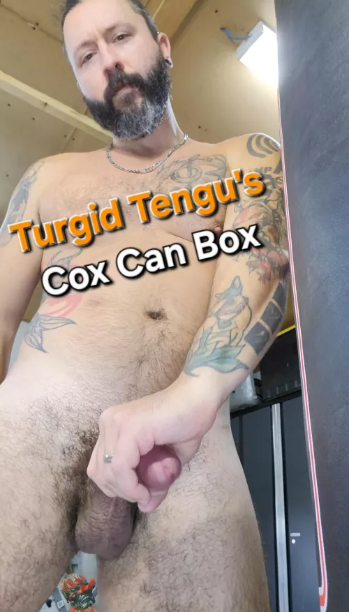 TURGID TENGU: Working on the heavy bag. Gonna really cream my opponent...