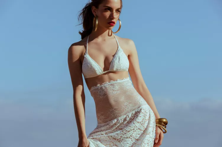  Unreal beauty.. Unique Rebecca