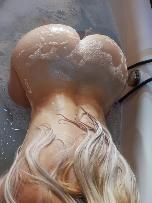 Use my heart shaped ass