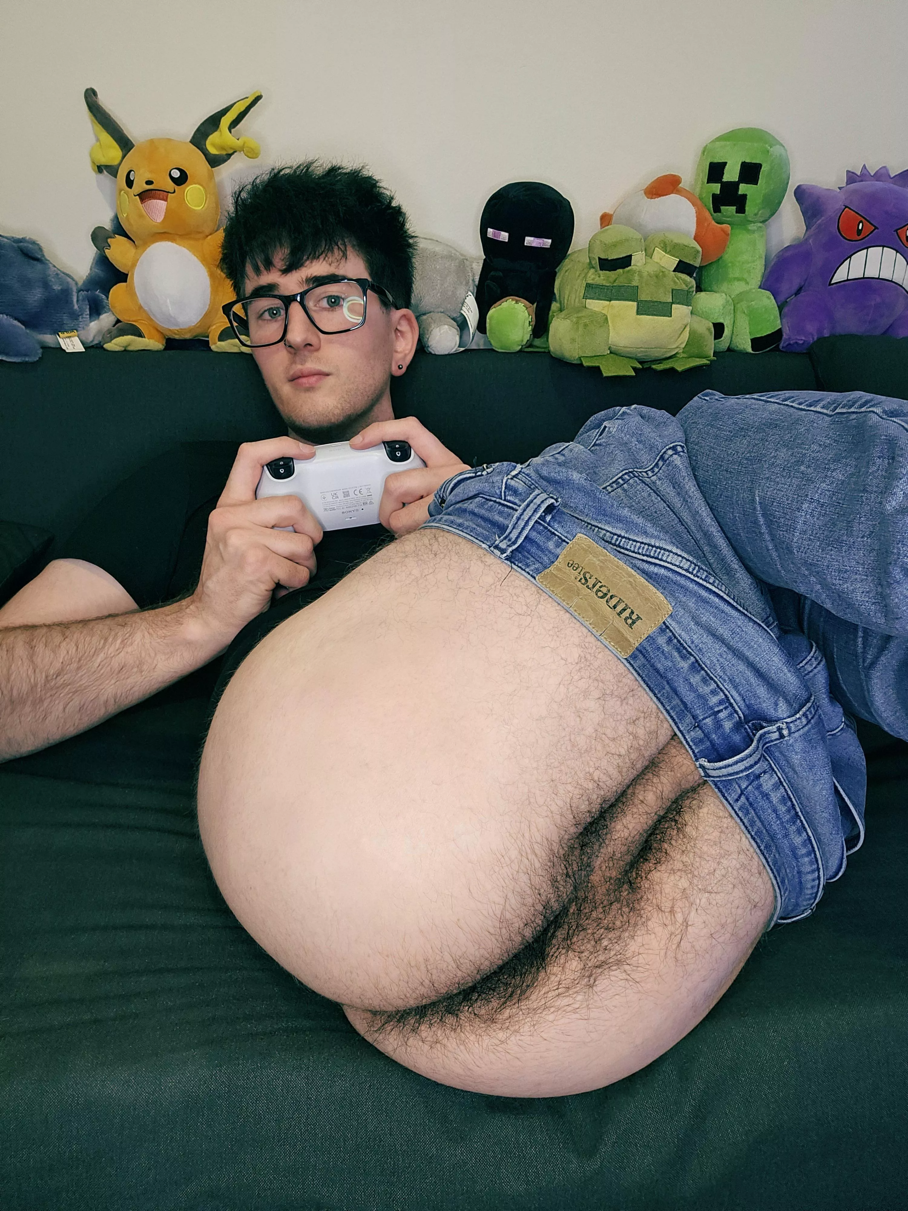 Wanna play next 😈🍑🎮