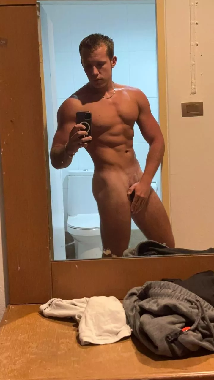 Want to get closer? Don’t be shy. 😘