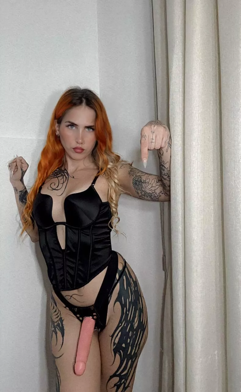 What happens if you walk into the room and find mom like this? 1 - you kneel down and start sucking it 2- you run your pantie and ask me to break your hole 3- all of the above	