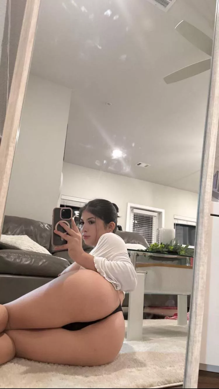 Who wants to come see me tonight 😩 Guyanese Toronto 24(F)