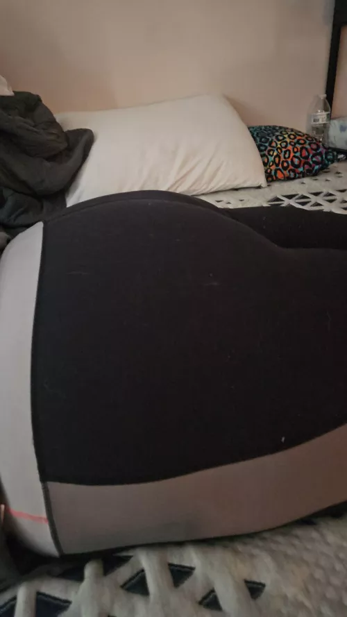 Wife and hubby here anyone from illinios want to chat