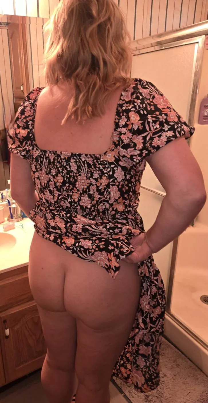 Wife ready for date night