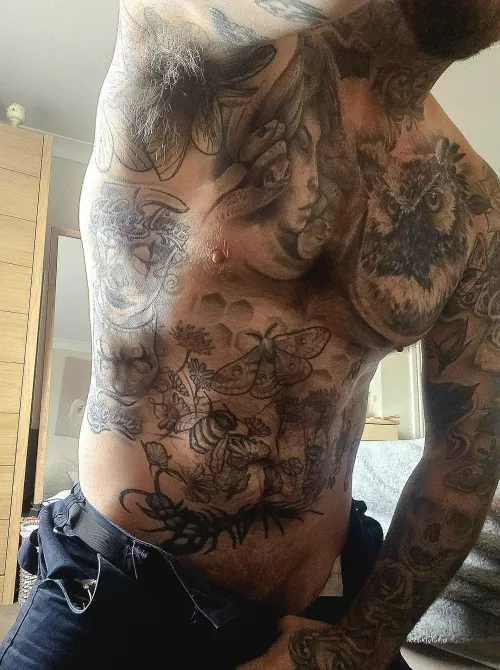 Would you let daddy take you from behind at work ??