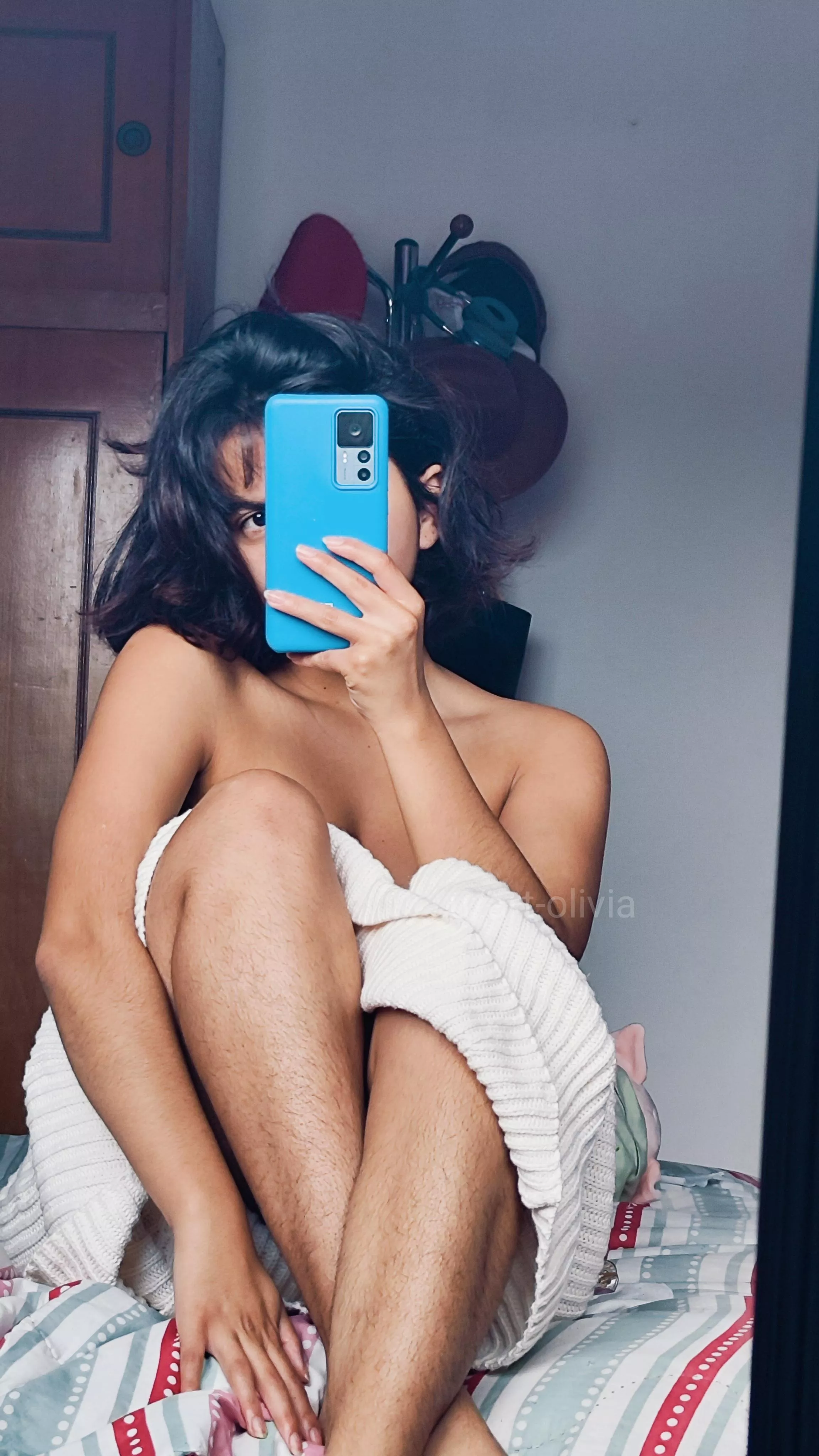 You like hairy legs? 