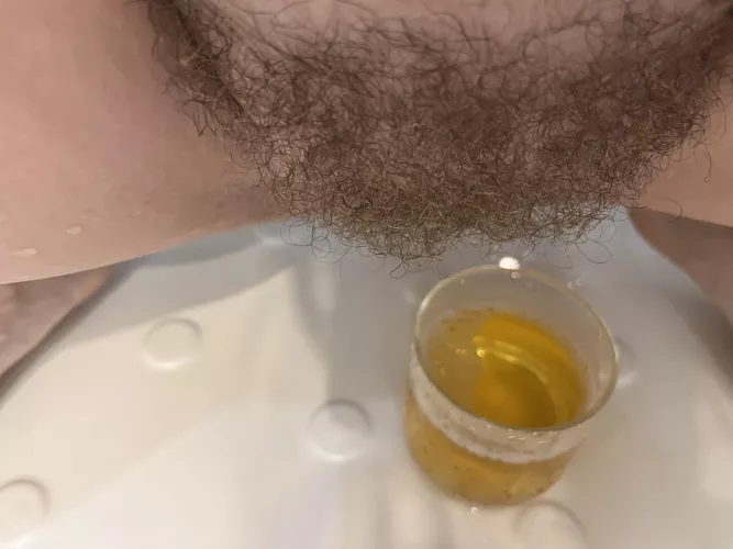 you like to taste some hairy pussy piss? 