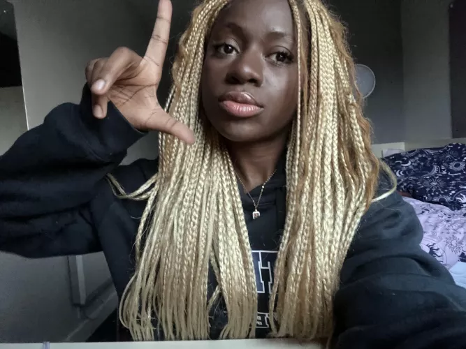 you’ve been staring for too long, start sending now💋