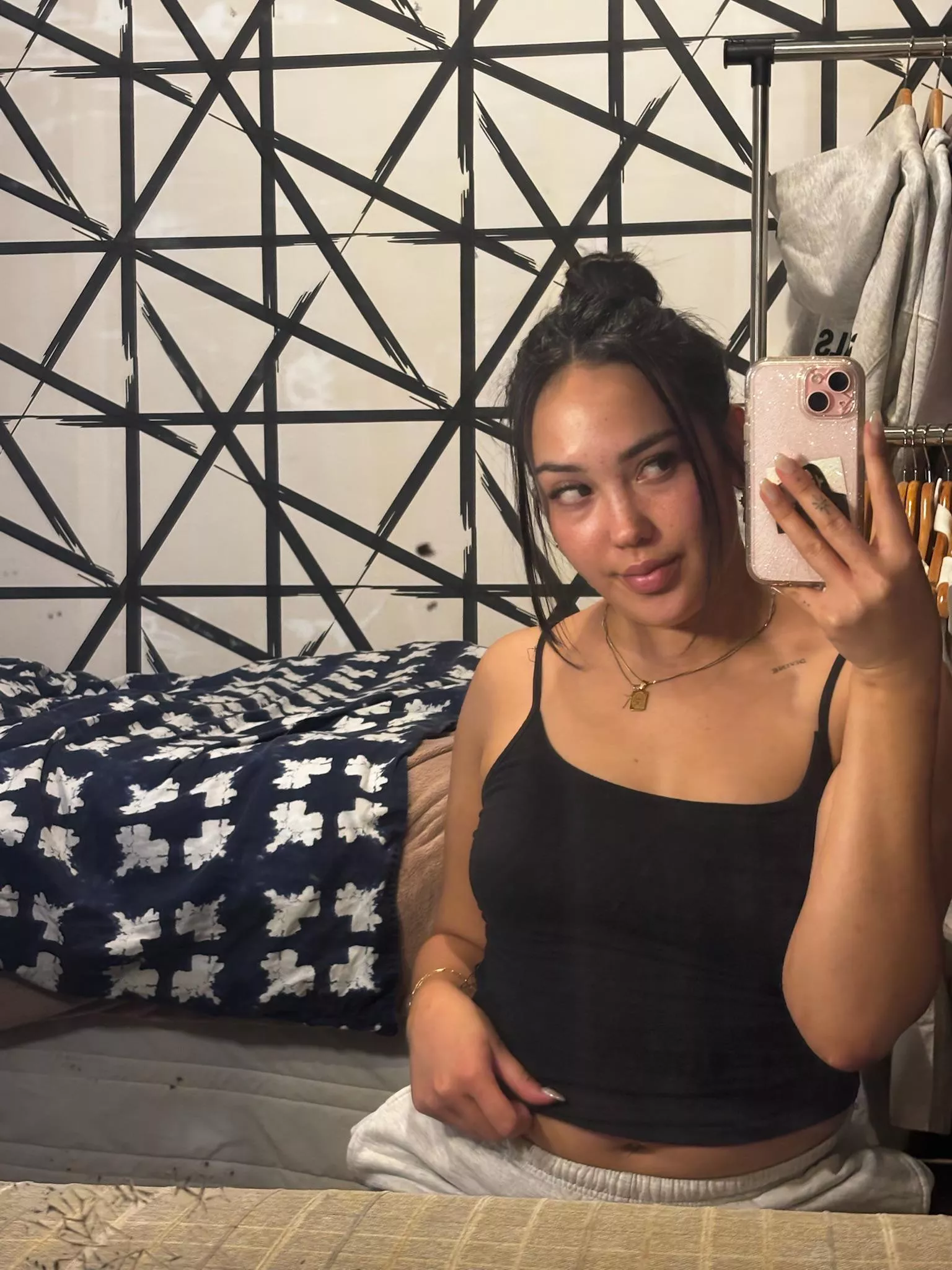 18 [F4MF] in Chicago starting thursday! Any couples looking for a third? 