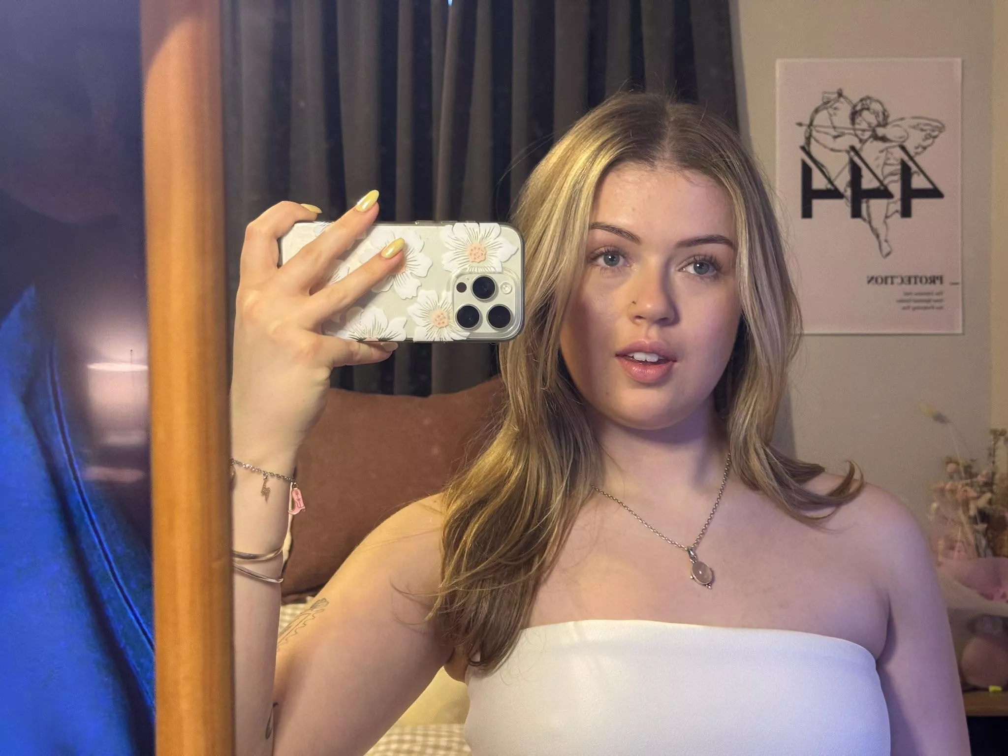 18F I like giving heads. Will be in Chicago next week. Let me know if  you're interested. 