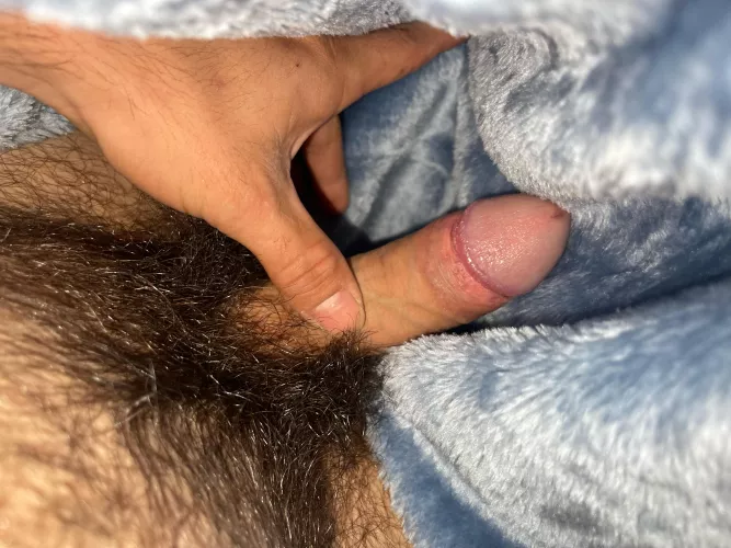 22m #pomona - looking for a guy my age or younger (preferably feminine looking) 