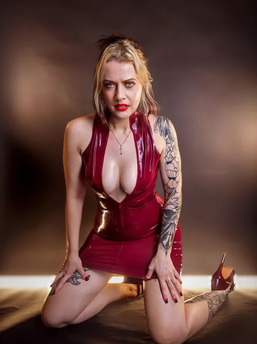 4 years of posting on here :) it's been a wild shiny ride! 