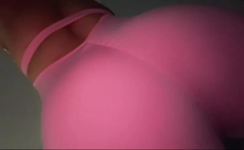 A loser just paid me $150 for this picture here it is for free.