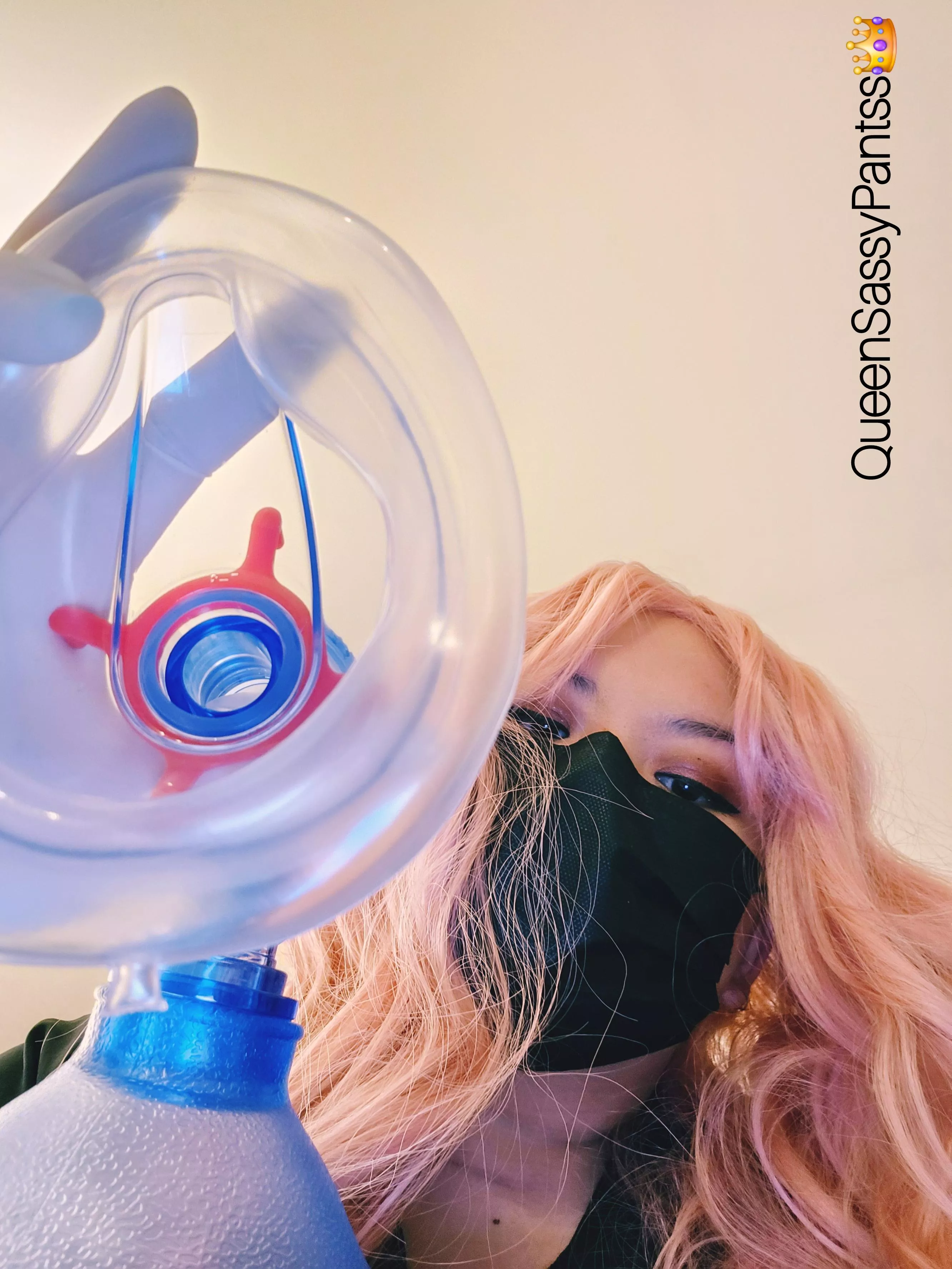 Ahhh Ur going to feel a little sleepy.. Just relax and don't fight it 