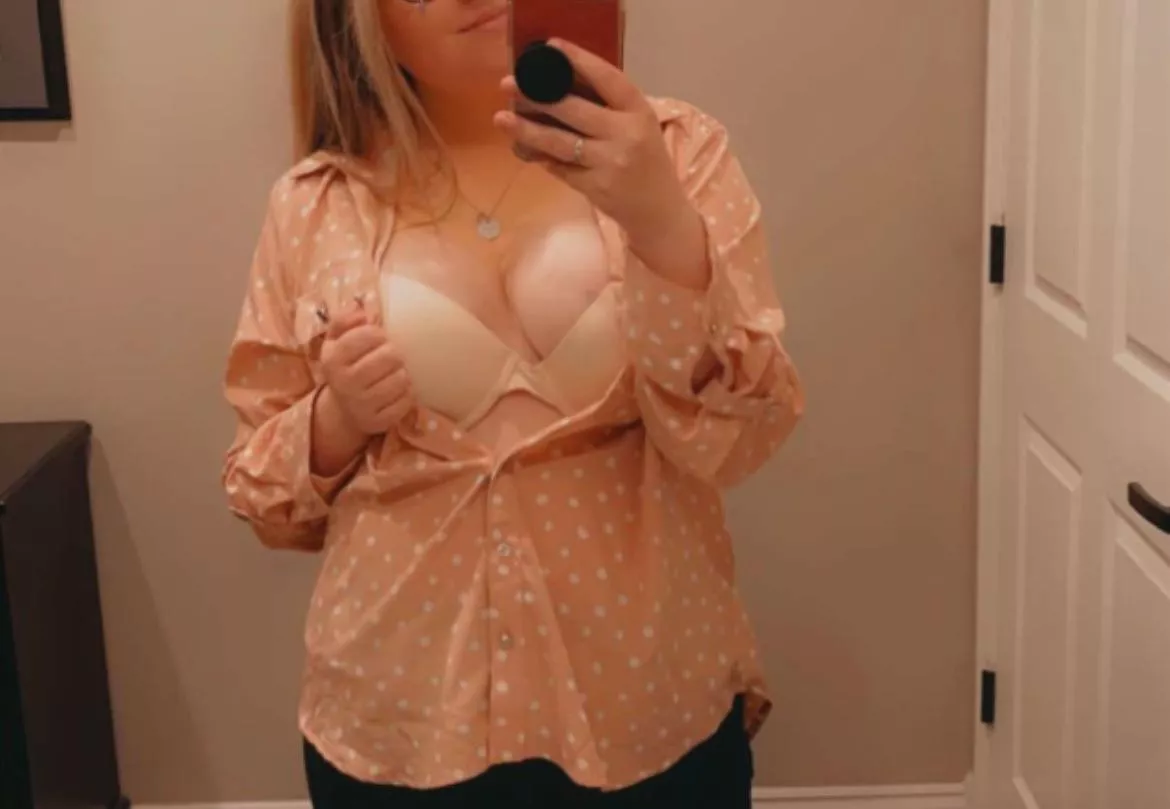 Any real people wanna have some fun? ;)