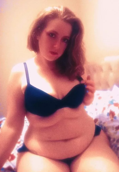 British redhead home wrecker with a giant ass 💦🍑 