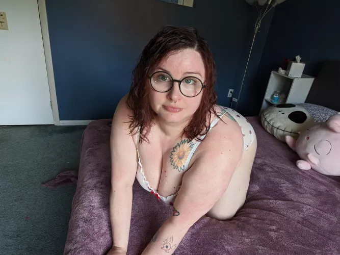 Come get in bed 🥺