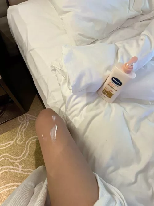 Come massage my legs NOW! 