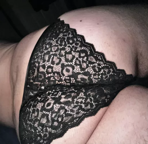 Come rip these panties off of me