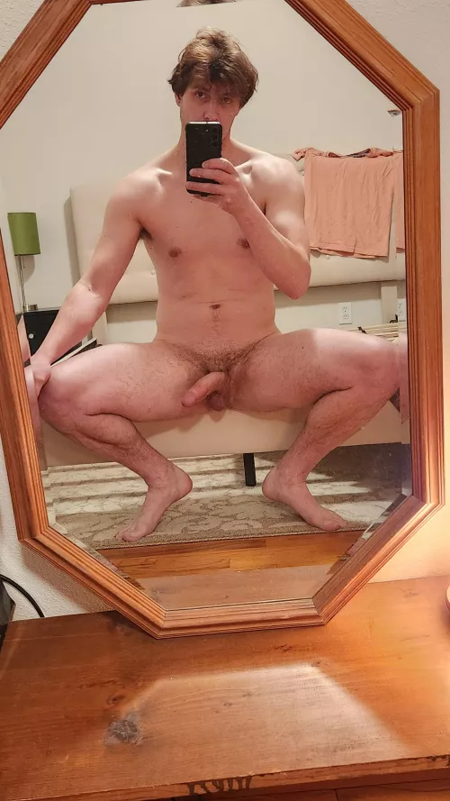 Full nude mirror selfie 