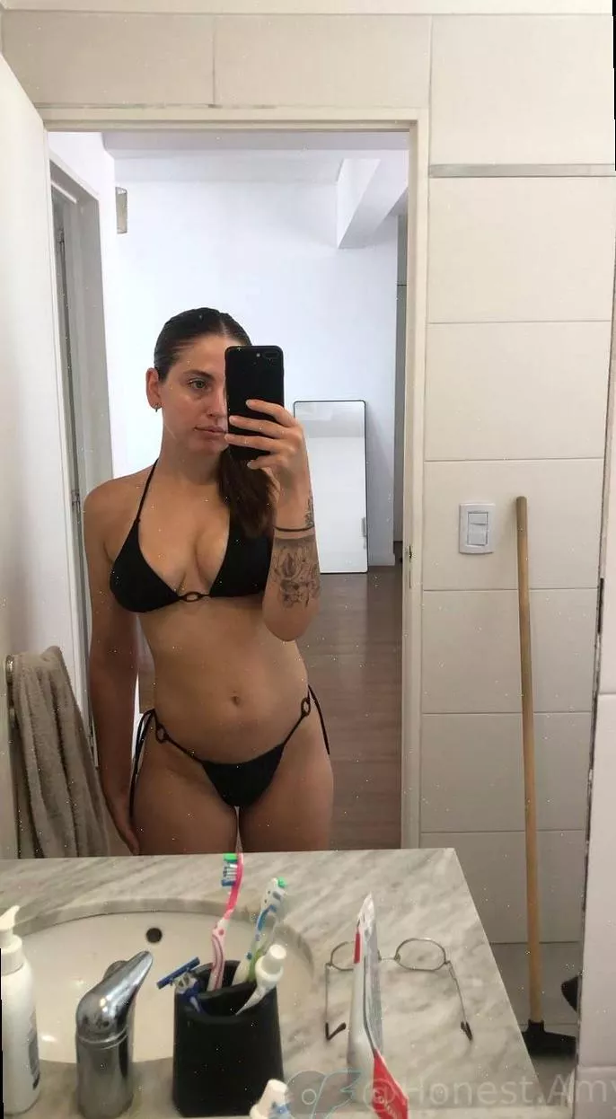 How far would you push me until I’m crying for more?!?😍🤎