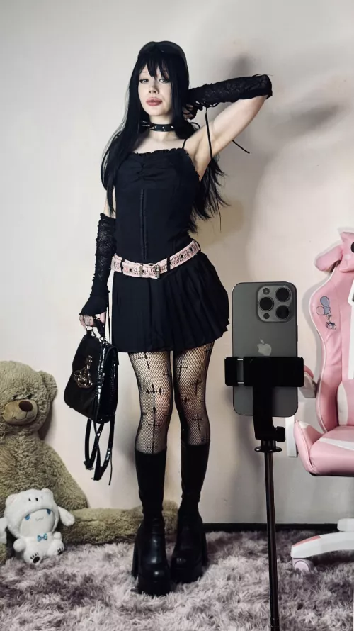 I look like a goth princess