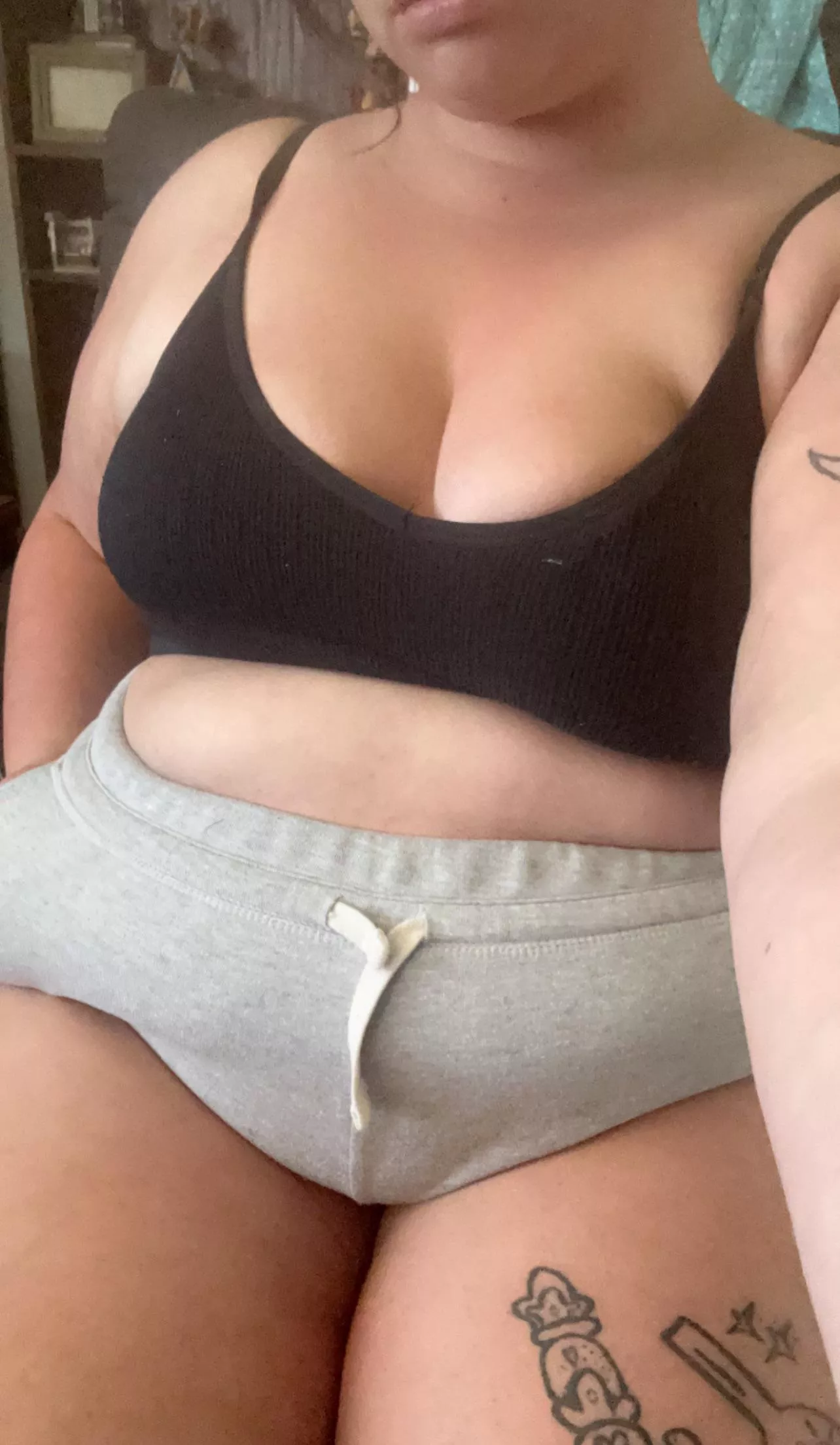 If I’m the type of woman you lust over…tell me how old you are, I’m curious 😏💋