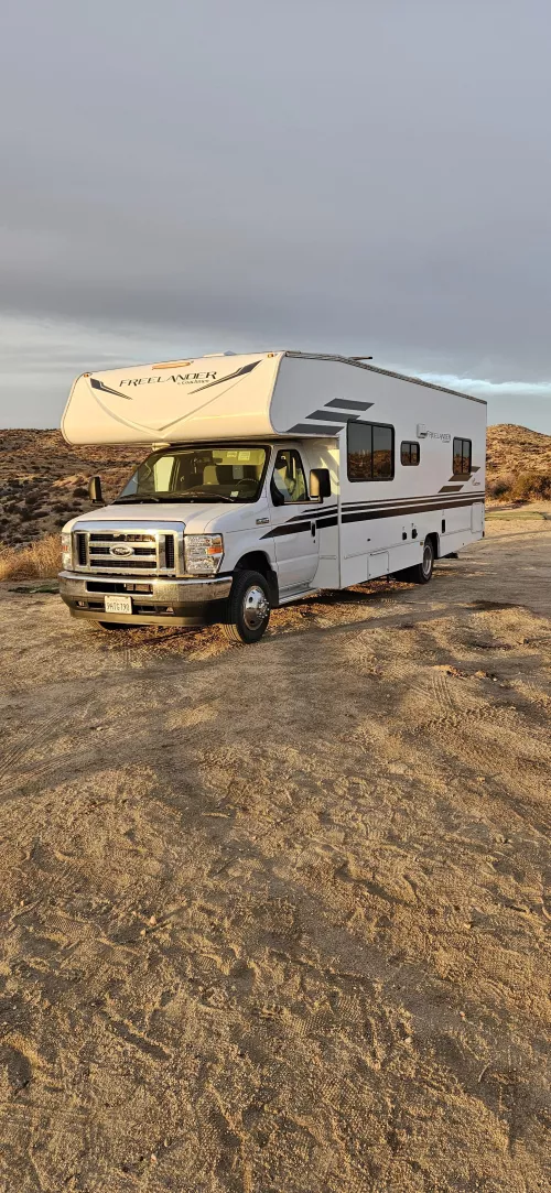 Im here! Ready to meet up with my nudist groups.