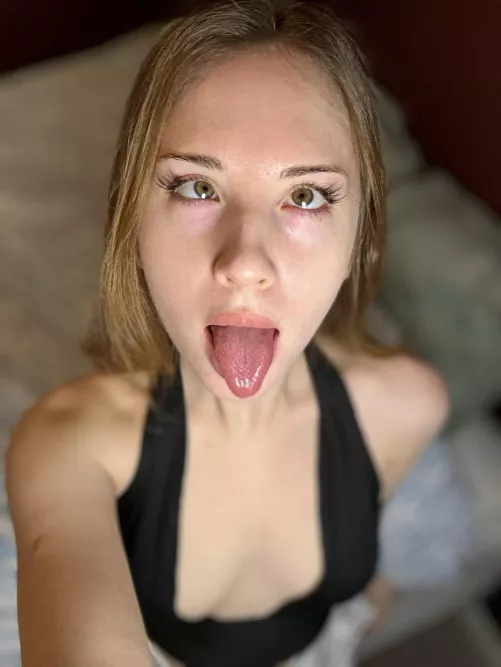 I'm waiting for you to make my mouth happy