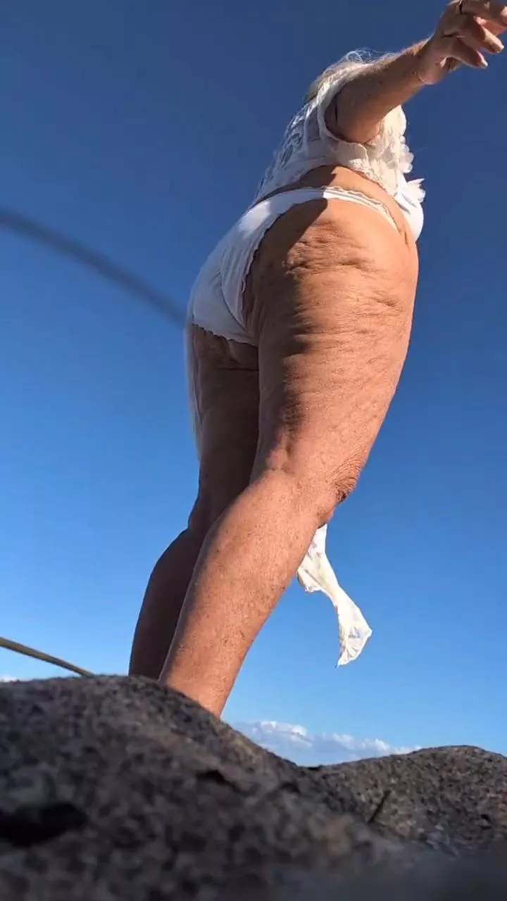 It's a little bit funny this feeling inside 