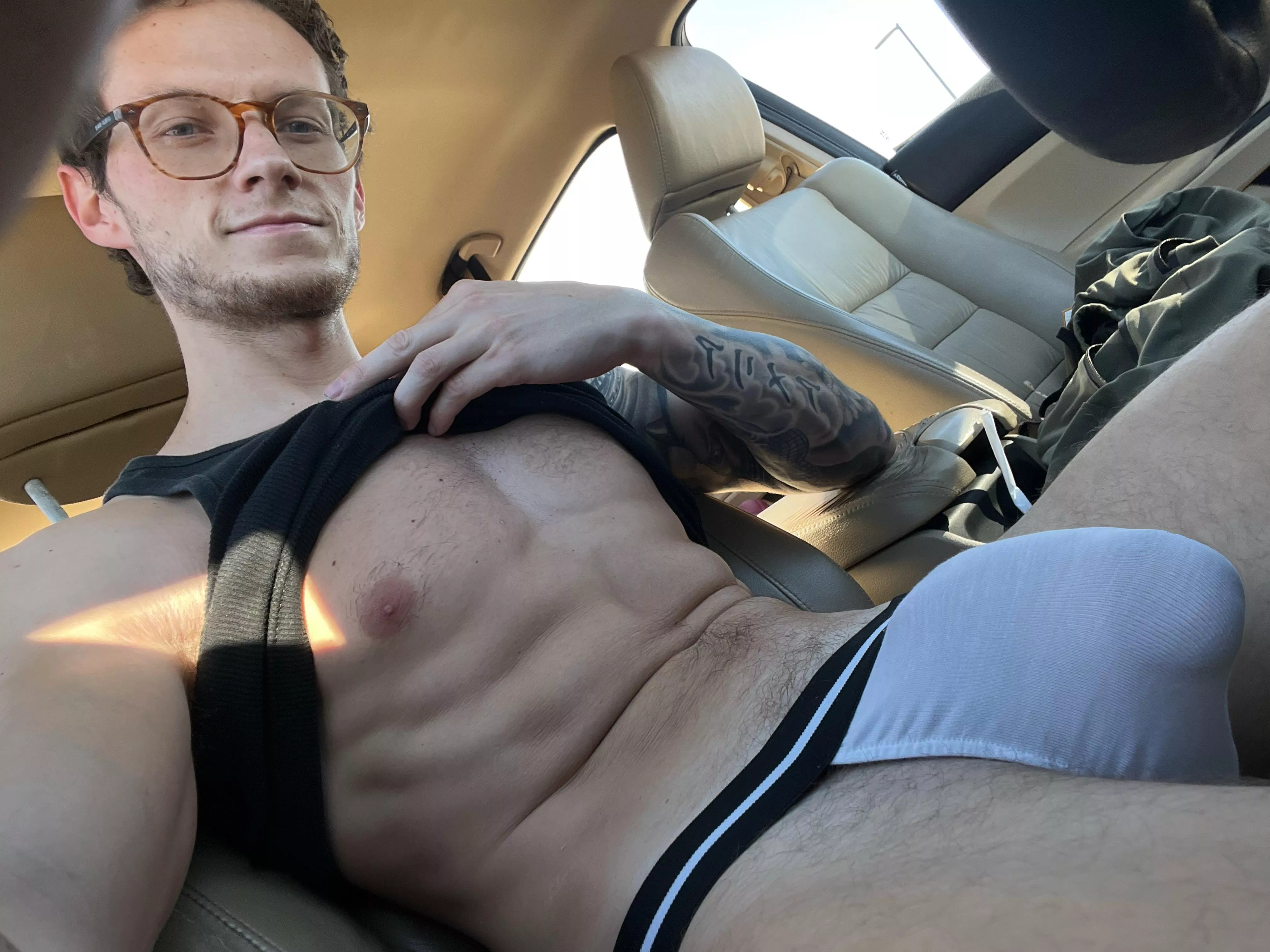 Love the way these hug the bulge ☁️🤓🤟