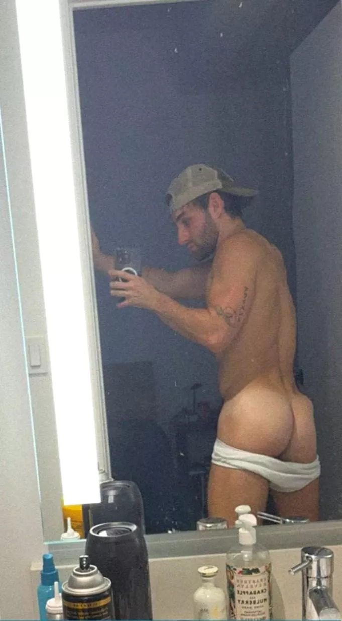 Need a hole so fucking bad