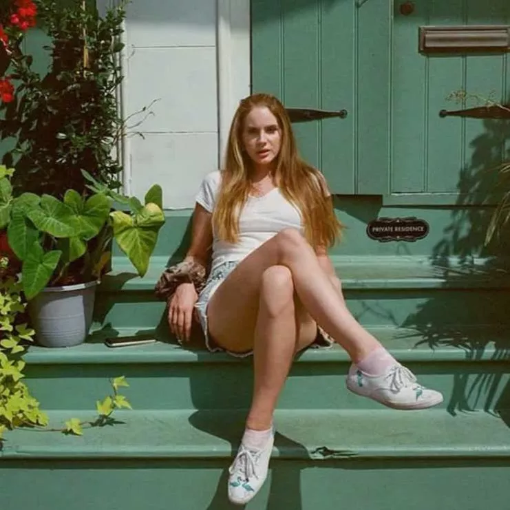 Oh boy, imagine her and I with our legs crossed, she's so sweet. 