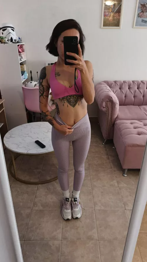 Starting my week, trying hit the splits