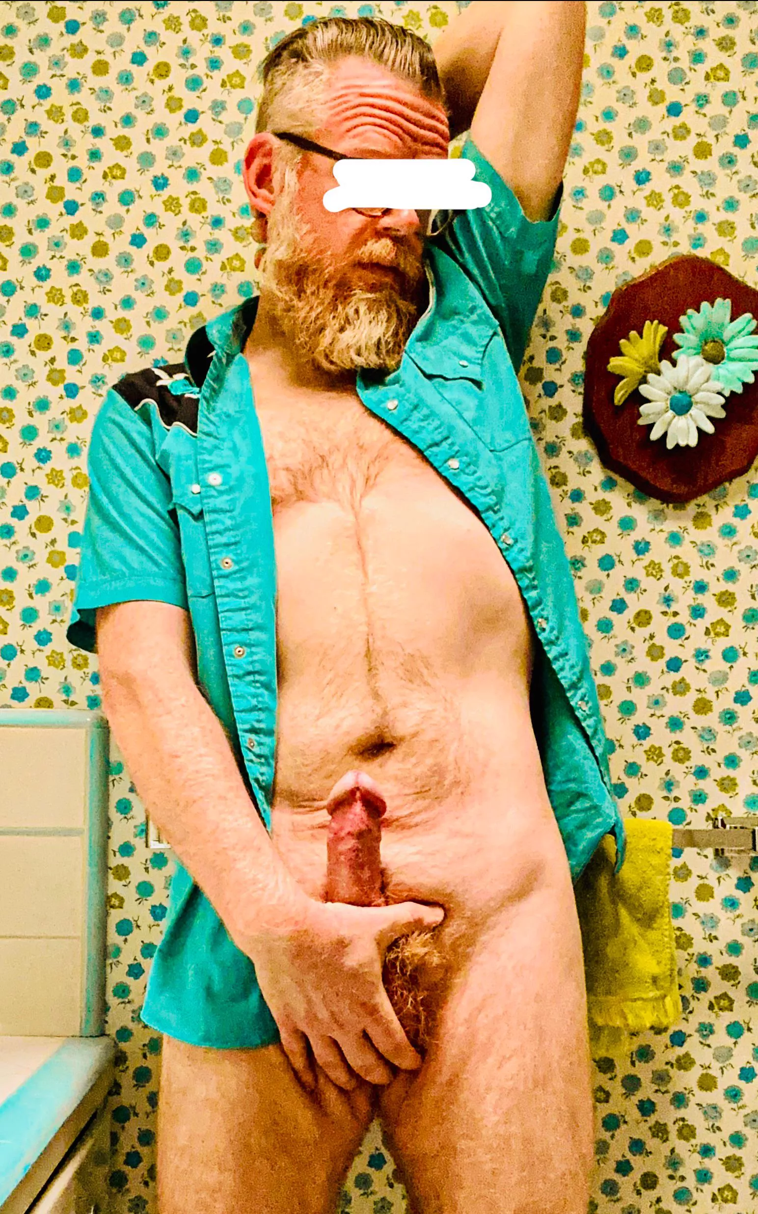 This bathroom’s older than I am!