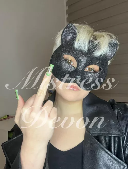 Where Dirty Pigs Crawl and Gooners Lose Control