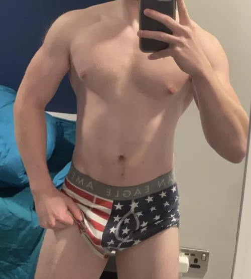 18 Any girls or fem lads?