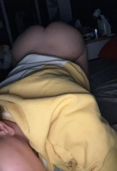 [18] Does this make my ass look fat? ❤️
