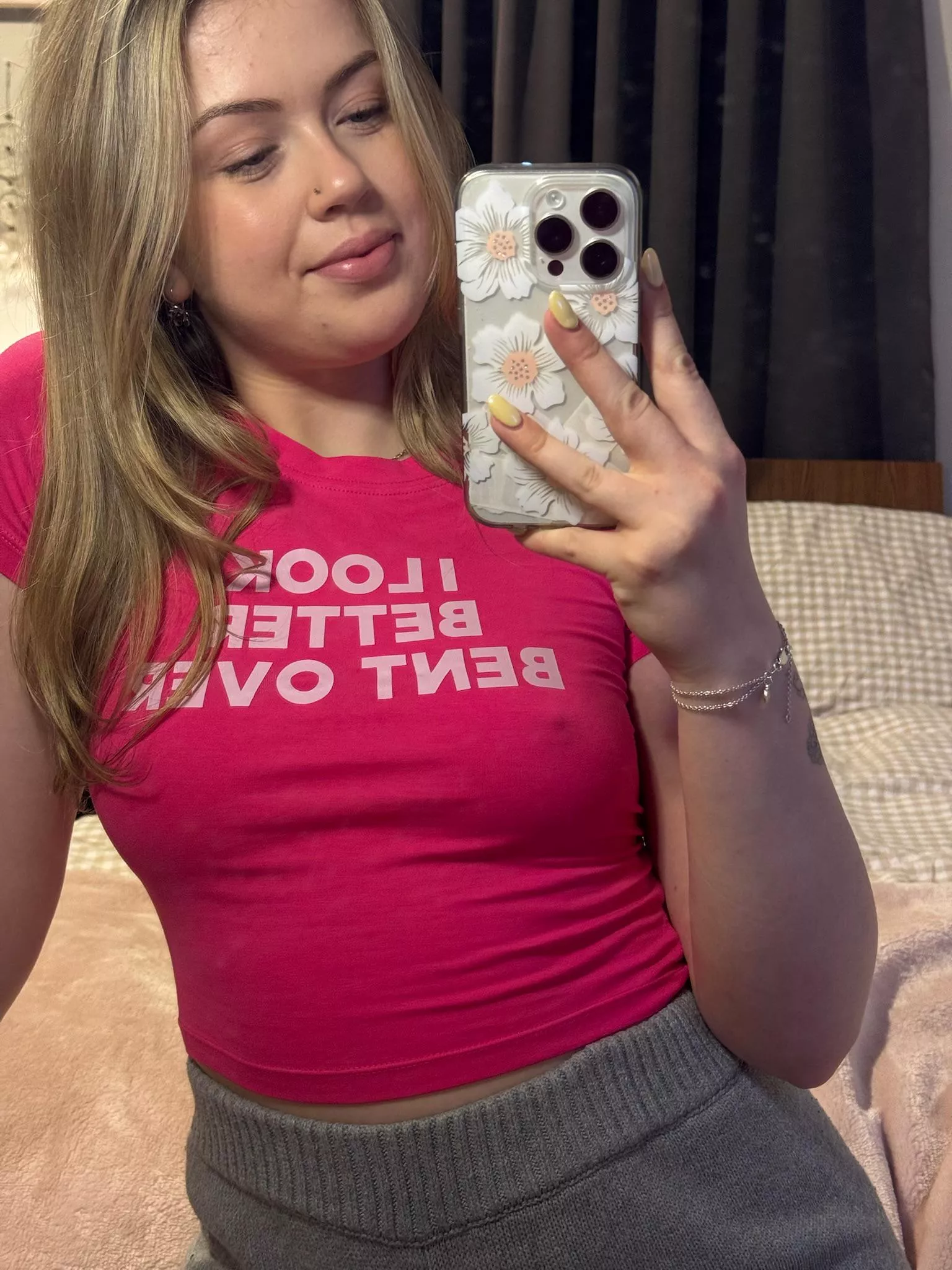 18 [F4M] I wanna get naughty rn and get covered with cum dadddy. 