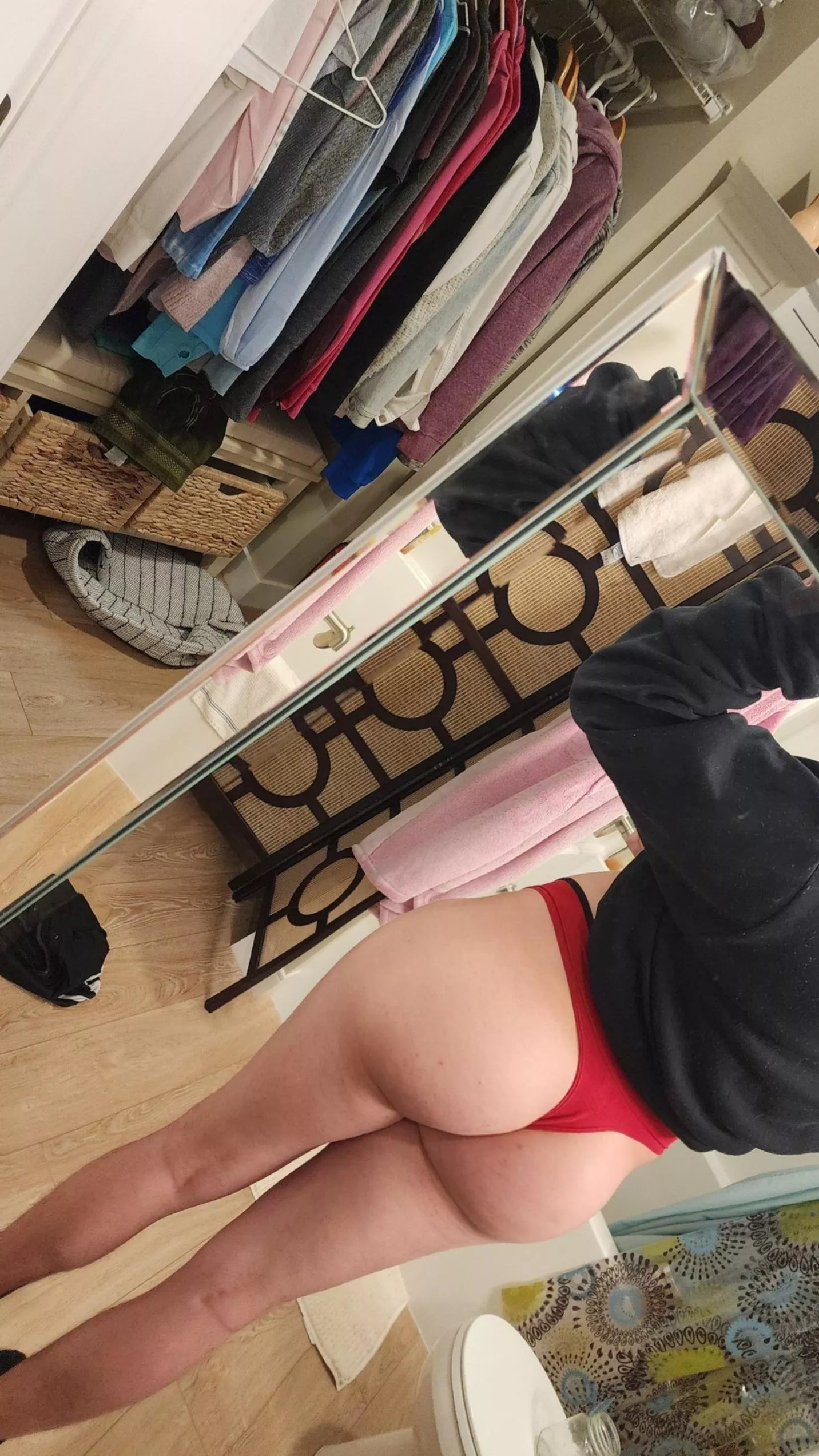 [20] I have to make sure I lock the bathroom door everytime or my dad might barge in and find out I wear thongs.. 🍑🤭