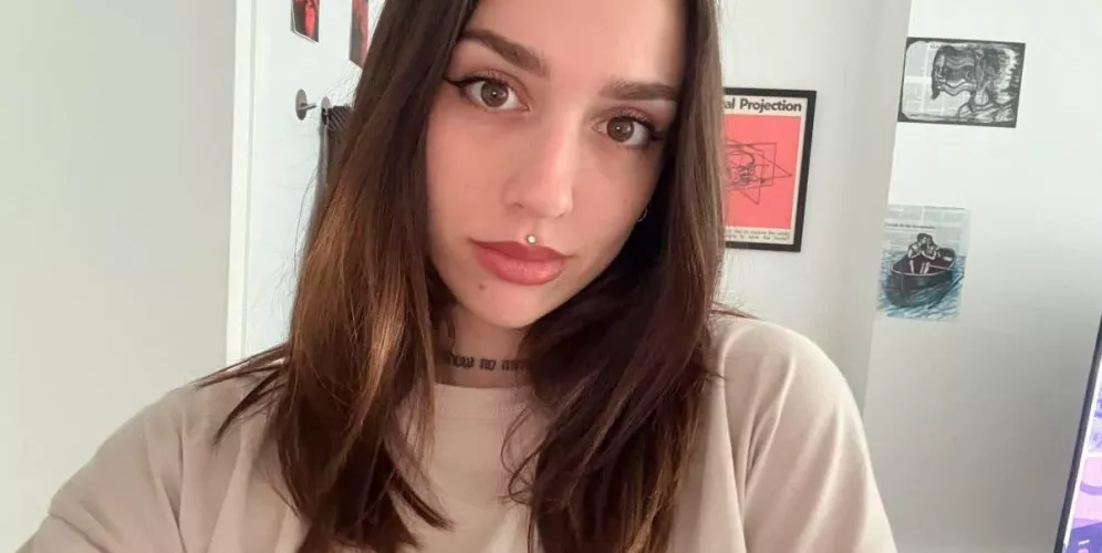 26 F4M Are you into single mom?