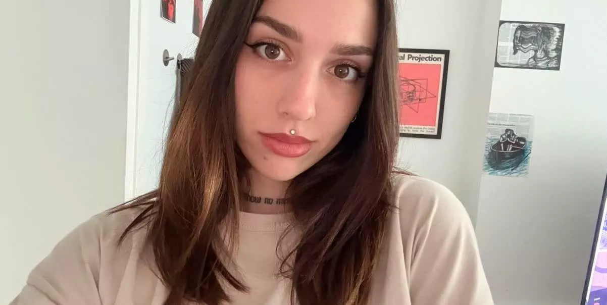 26 F4M Are you into single mom?