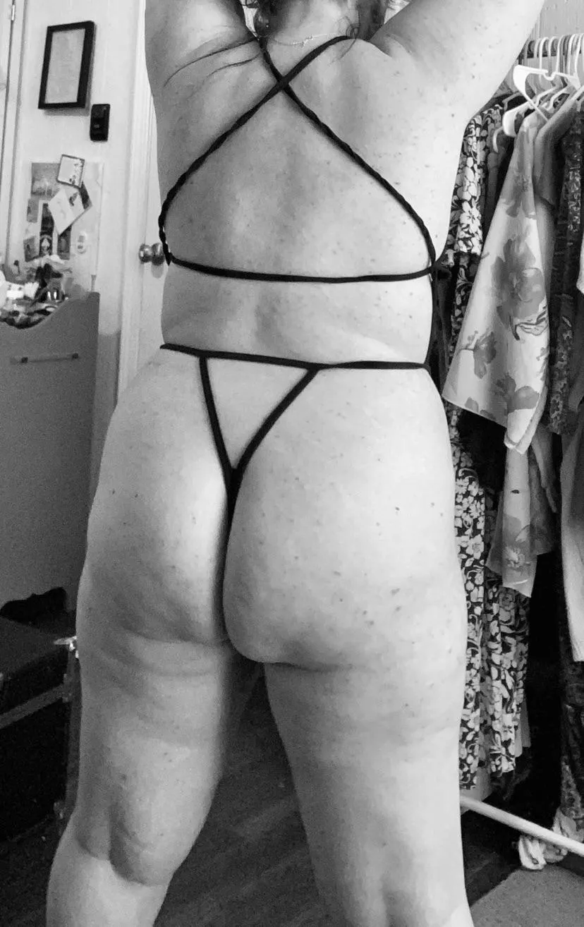 28F4M how tf am I still single??😫