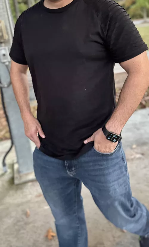 40 (M4A) #Cary. Looking to paint someone’s face tonight. 