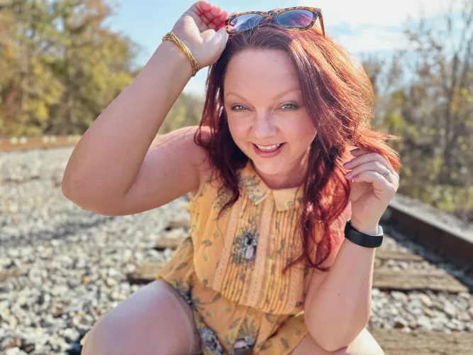 [42][F4F][Richmond] Looking for a friend and hopefully leads to us getting naked together, no single men, and if you are part of a couple thats fine but just looking for you so he's not invited. Please be real, and DM me as I suck at checking comments