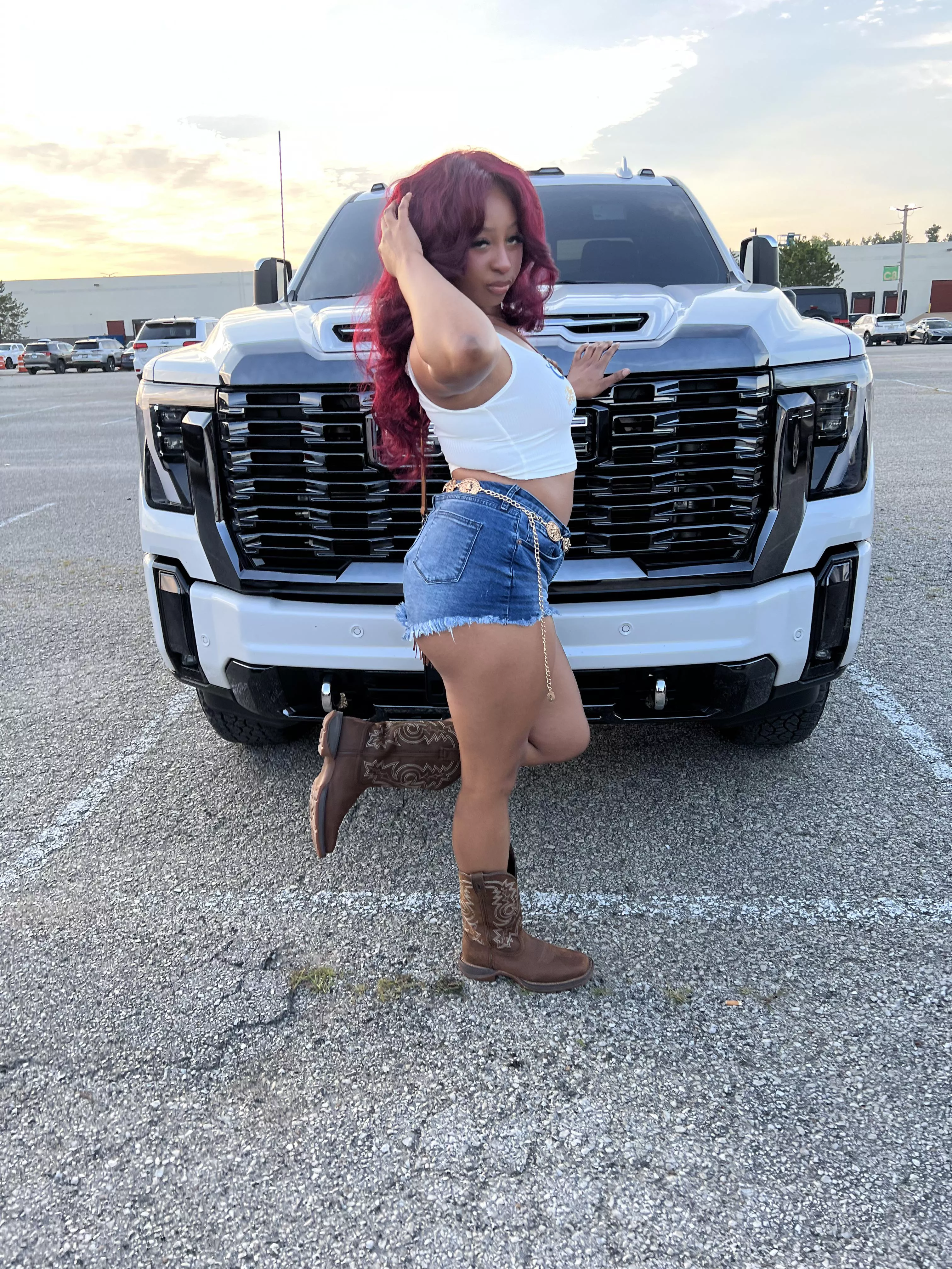 A perfect buckle bunny 