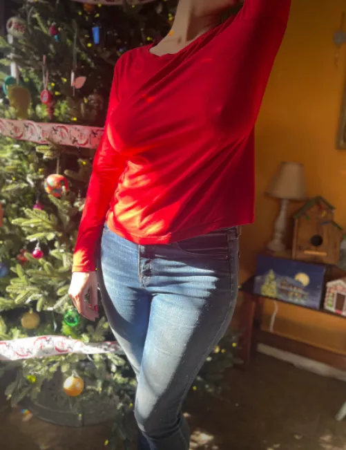 Anyone want to help me start decorating?