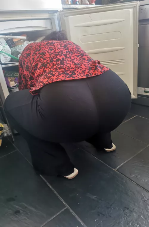 Are you going to give Mommy a seat 